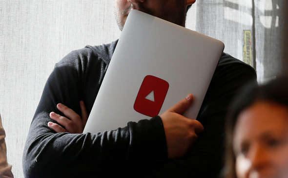 YouTube приховав лічильник дизлайків під відео YouTube приховав лічильник дизлайків під відео