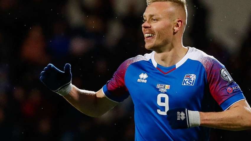 Форварда сборной Исландии по футболу обвиняют в харассменте: как отреагировали на скандал в федерации Форварда сборной Исландии по футболу обвиняют в харассменте: как отреагировали на скандал в федерации