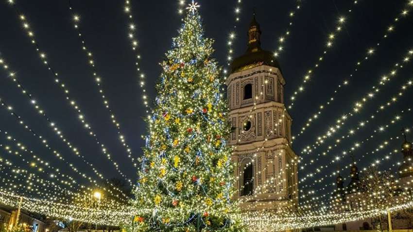 У Києві запалять головну ялинку країни: знаємо коли і як