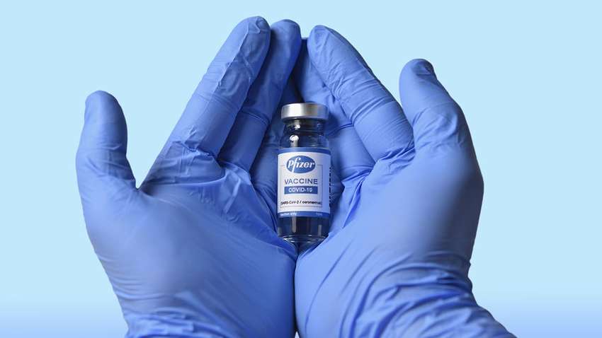 В Японии сообщили о проблемах с сердцем у мужчин после вакцины Pfizer: подробности