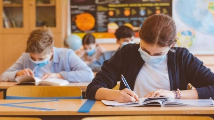 Министр Ляшко - о киевских школах и наличии вакцин, тысяче за прививку и выходе из красной зоны Министр Ляшко - о киевских школах и наличии вакцин, тысяче за прививку и выходе из красной зоны