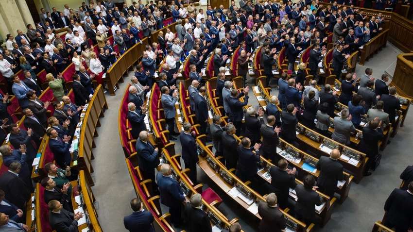 "Антиколомойский законопроект": профильный комитет Рады принял 12,5 тысяч поправок 