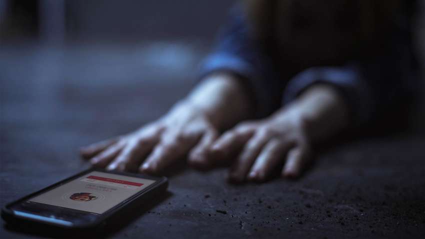 В Італії жінка змушена жити з тілом чоловіка, який помер від коронавірусу