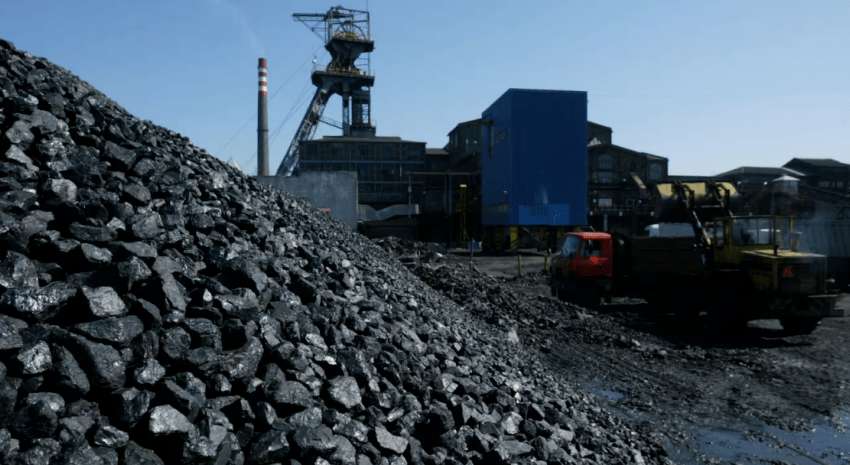 Найбільший імпортер вугілля у світі відвертається від Росії: що сталося