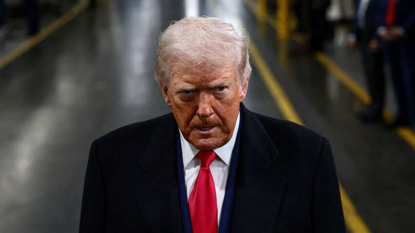 На правой руке Трампа заметили что-то странное: в сети дискуссии (ФОТО) На правой руке Трампа заметили что-то странное: в сети дискуссии (ФОТО)