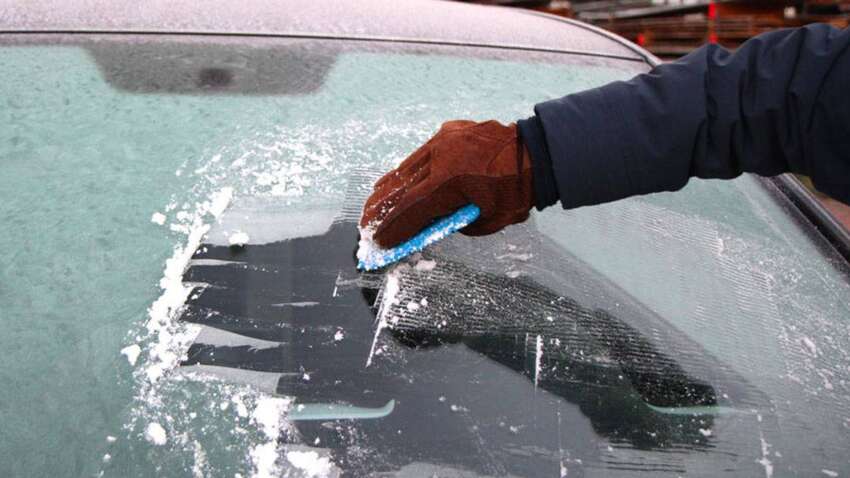 Автоэксперты назвали неожиданный способ защитить лобовое стекло зимой Автоэксперты назвали неожиданный способ защитить лобовое стекло зимой