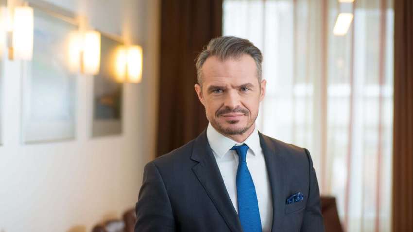 В Польше бывшему руководителю "Укравтодора" инкриминируют 17 преступлений: в чем обвиняют Славомира Новака В Польше бывшему руководителю "Укравтодора" инкриминируют 17 преступлений: в чем обвиняют Славомира Новака