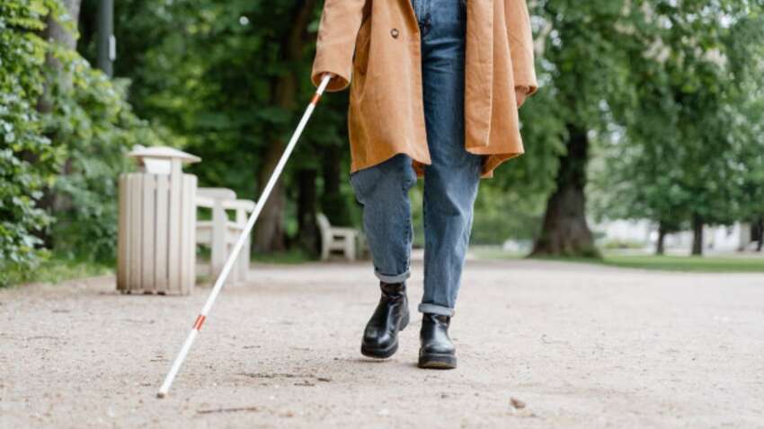 Девушка, которая не видит и не слышит с детства, назвала один сильно раздражающий ее вопрос