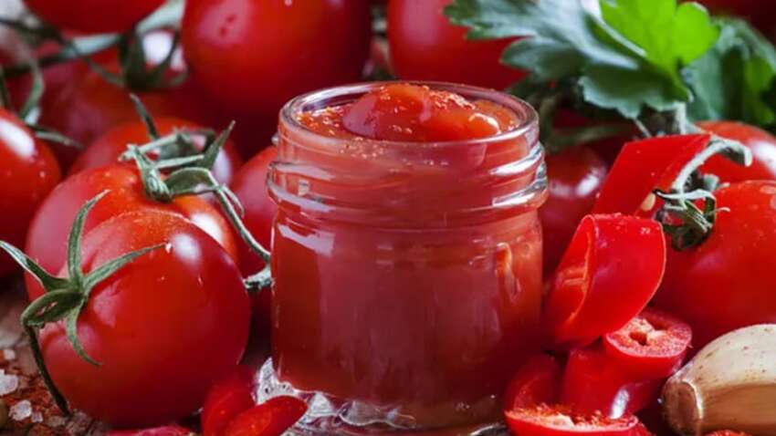 Кетчуп домашній на зиму: максимум користі та мінімум інгредієнтів Кетчуп домашній на зиму: максимум користі та мінімум інгредієнтів