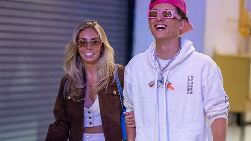 Скандальная звезда фильмов для взрослых завела малолетнего бойфренда Скандальная звезда фильмов для взрослых завела малолетнего бойфренда