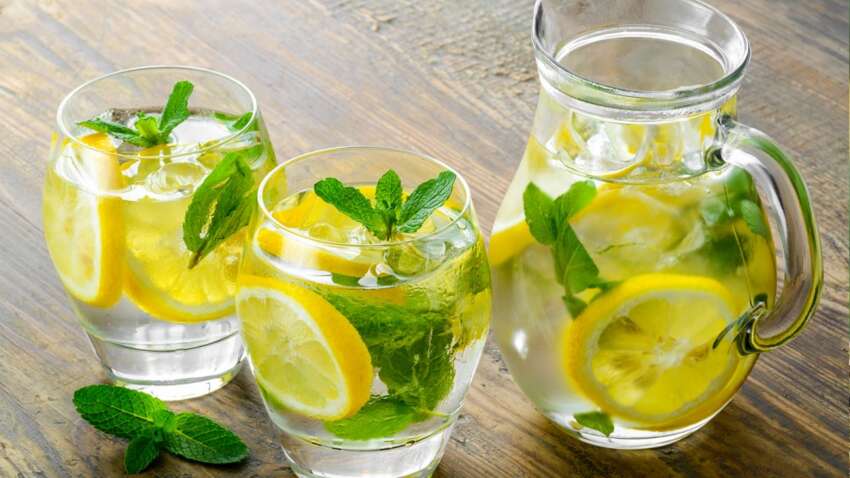 Чи справді вода з лимоном допомагає схуднути і «очищає організм»: пояснення медиків Чи справді вода з лимоном допомагає схуднути і «очищає організм»: пояснення медиків