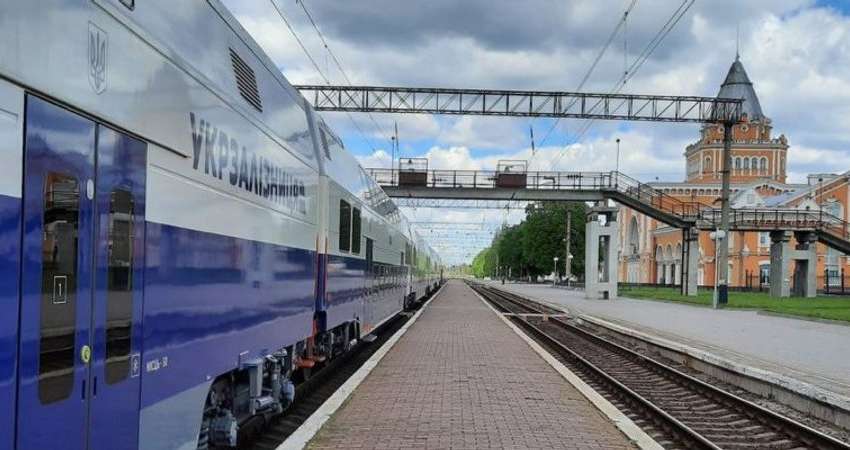 Воєнізована охорона напилася та побилася у потязі: в Укрзалізниці відреагували