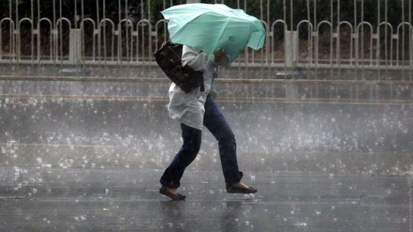 Літо закінчилося – завтра Україну накриють зливи: де оголосили небезпеку Літо закінчилося – завтра Україну накриють зливи: де оголосили небезпеку