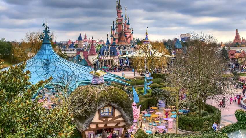 Весілля з 9-річною українкою в Діснейленді: поліція зірвала церемонію