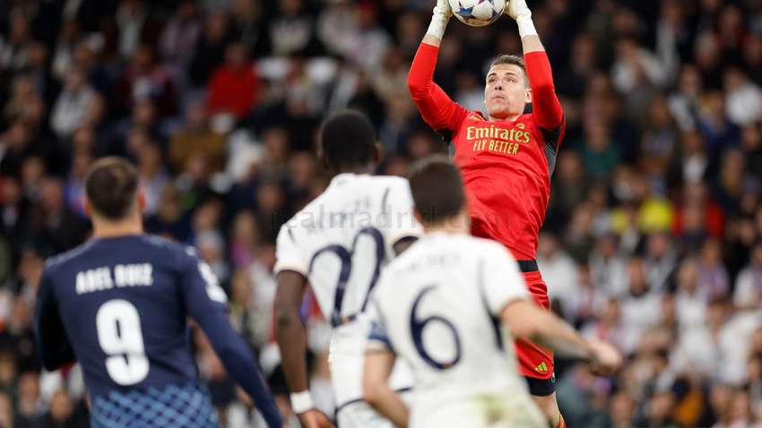 Кепа чи Лунін: Анчелотті відповів хто буде основним в матчі з “Гранадою”