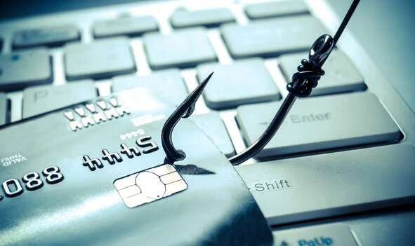 У Польщі 6 українців звинуватили у фішингу на мільйони гривень У Польщі 6 українців звинуватили у фішингу на мільйони гривень