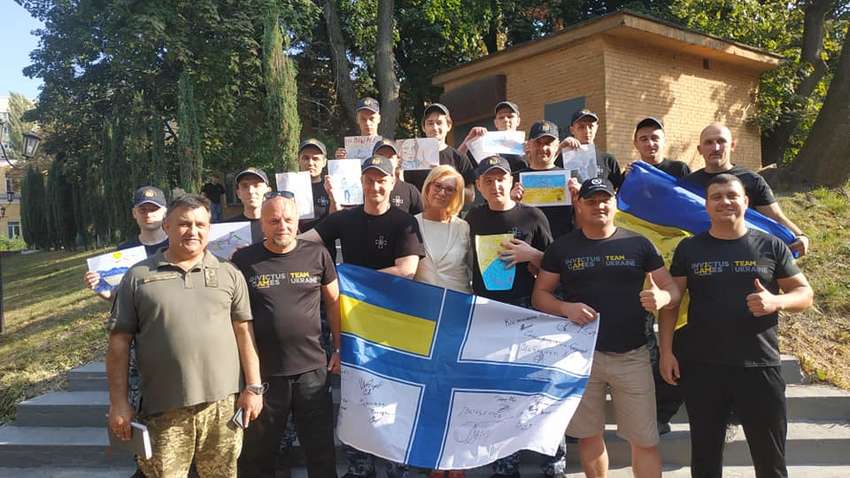 Звільнені з російського полону моряки їдуть додому, - Денісова