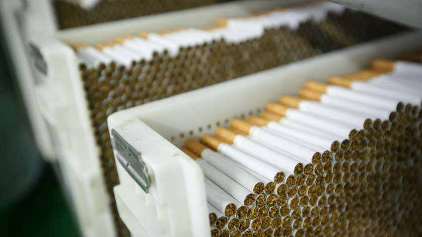 Бюджет Украины потерял 5,1 млрд грн из-за контрабанды сигарет