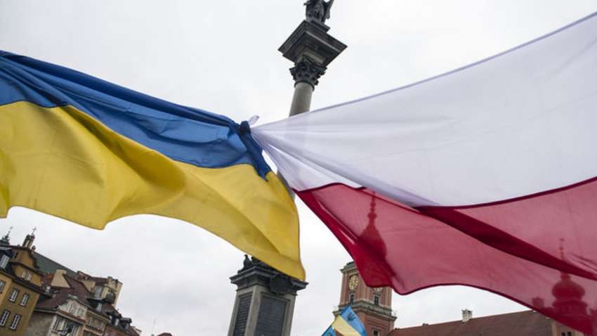 Польщі дорікнули в ЦПД РНБО: порадили сусідній країні подивитися на мапу