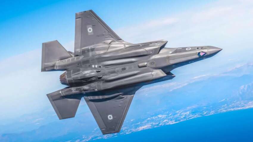 Вперше в історії F-35 знищив російський винищувач у реальному повітряному бою Вперше в історії F-35 знищив російський винищувач у реальному повітряному бою