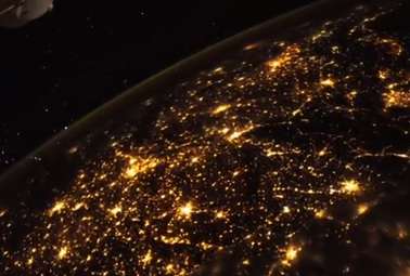 Миллионы огней ночной Европы: астронавт ESA снял завораживающее видео с борта МКС (ВИДЕО) Миллионы огней ночной Европы: астронавт ESA снял завораживающее видео с борта МКС (ВИДЕО)