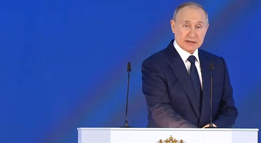 Пошли угрозы: Путин рассказал, что будет, если в Украину отправят войска из стран НАТО