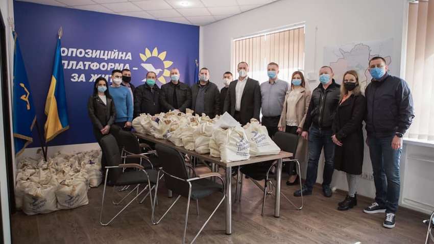 ОПЗЖ передала 10 тысяч масок и 500 продуктовых наборов медикам и ветеранам в Полтавской области
