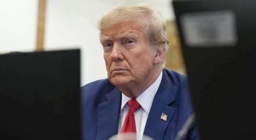 Стало известно, кто убедил Трампа занять более жесткую позицию в отношении России Стало известно, кто убедил Трампа занять более жесткую позицию в отношении России