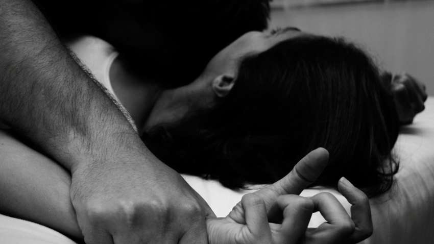 В Полтавской области полицейских подозревают в зверском изнасиловании беременной