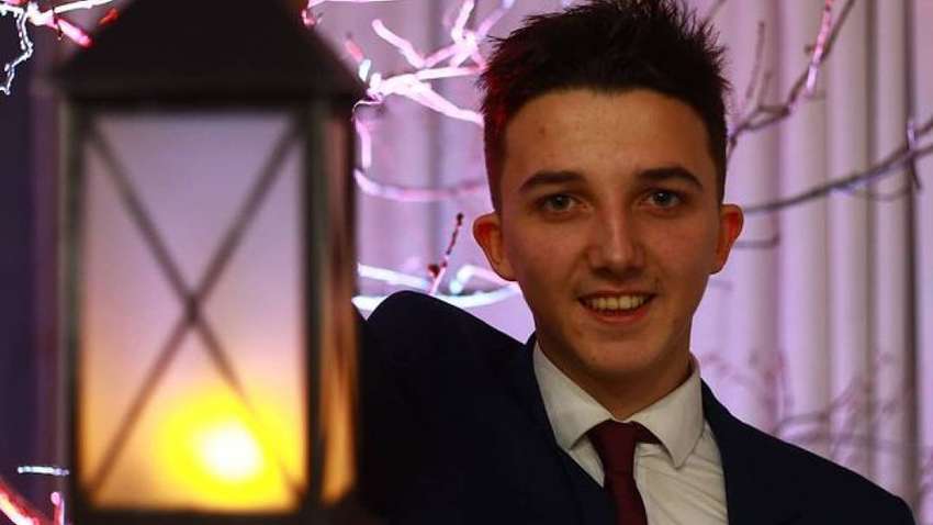 Студенту в Києві стало зле після щеплення: хлопця не врятували