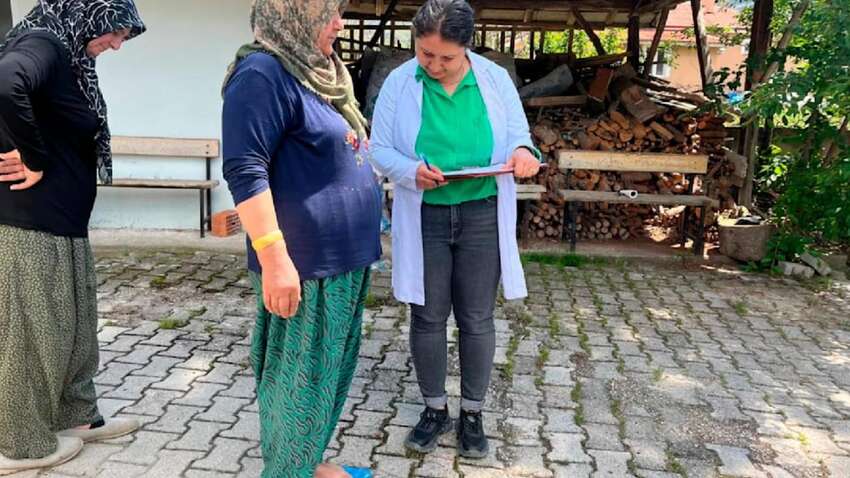 В Турции массово взвешивают людей: что делают с теми, кто имеет лишний вес В Турции массово взвешивают людей: что делают с теми, кто имеет лишний вес