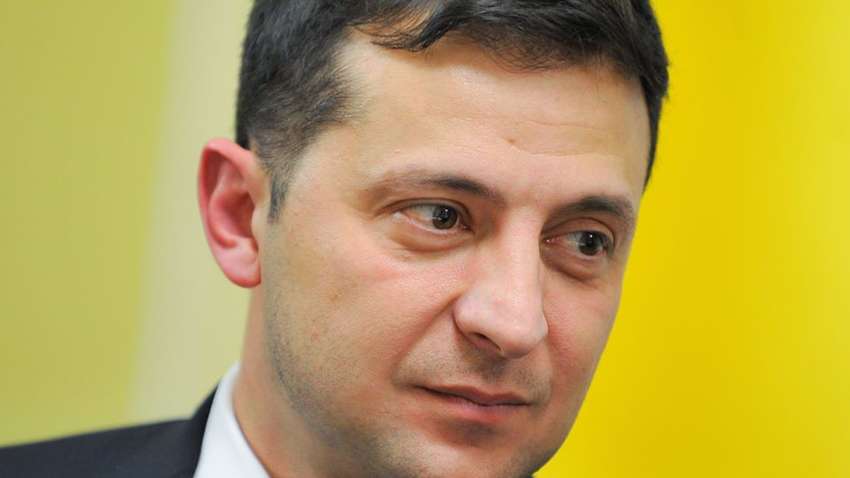 Макрон встретил: Зеленский прибыл в Елисейский дворец