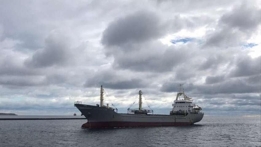 Росія знову вдарила по двох цивільних суднах біля Одеси: що відомо 