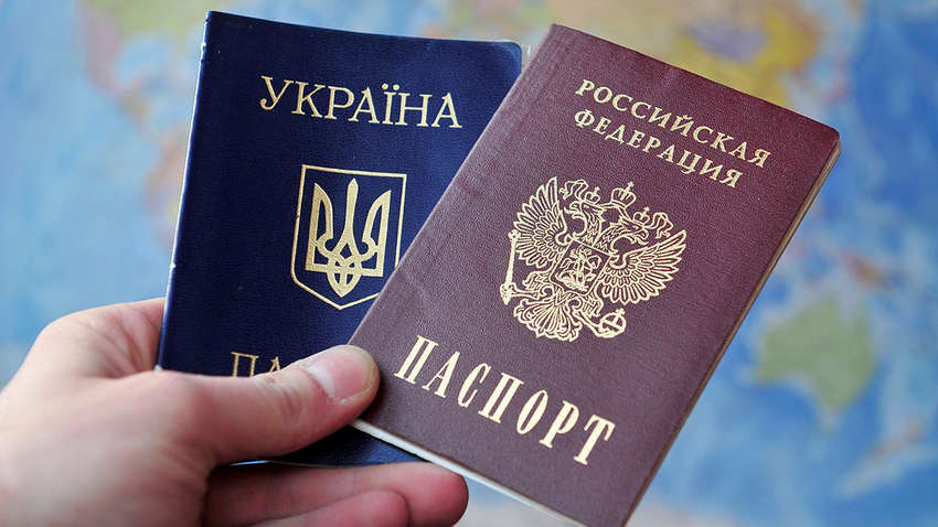 В Украине могут упросить получение гражданства военным и беженцам из России