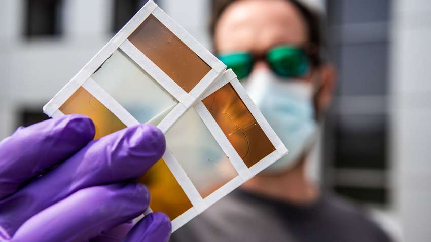 Окна будущего: ученые разработали стекло, которое способно производить энергию и изменять цвет Окна будущего: ученые разработали стекло, которое способно производить энергию и изменять цвет