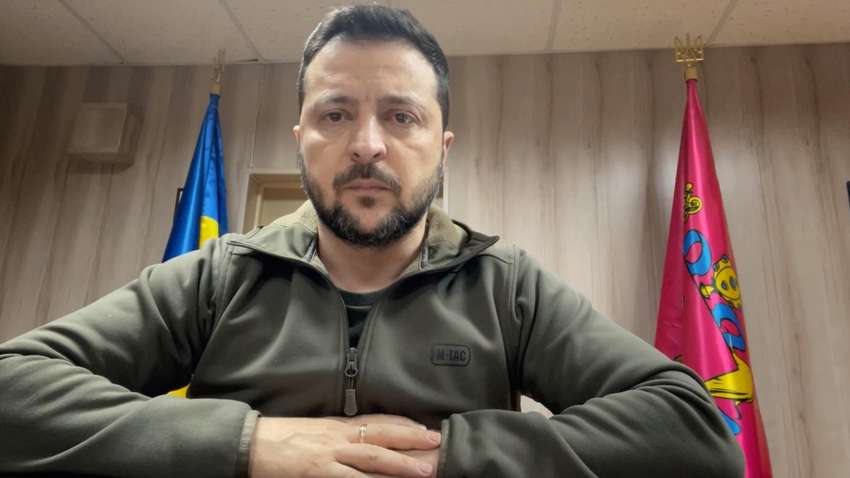 Пора начинать переговоры с РФ: Зеленский ответил, давят ли на него союзники Пора начинать переговоры с РФ: Зеленский ответил, давят ли на него союзники