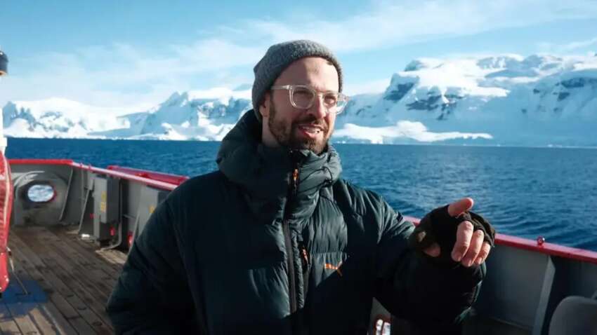 «Почему не на русском?»: в РФ взорвались возмущением из-за фильма Антона Птушкина на Netflix (ФОТО) «Почему не на русском?»: в РФ взорвались возмущением из-за фильма Антона Птушкина на Netflix (ФОТО)