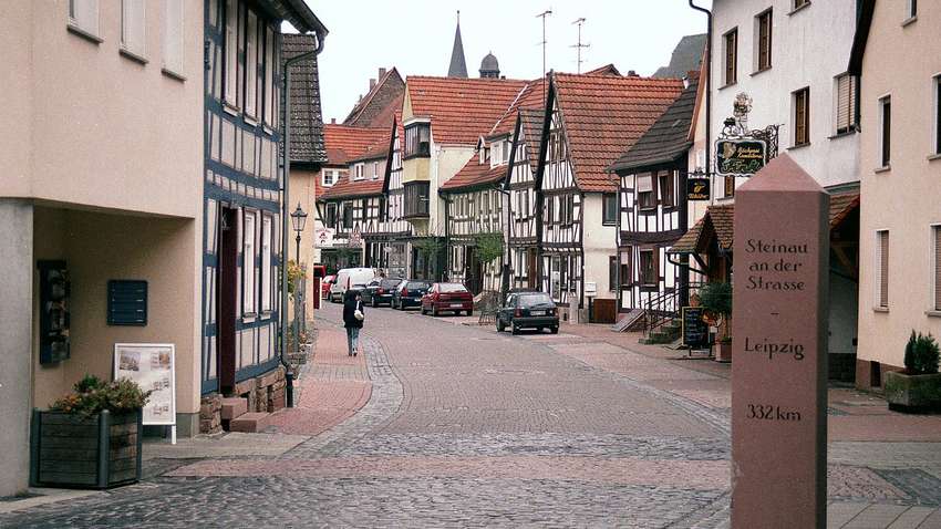 У Німеччині перехожих на вулиці атакувала банда з ножами