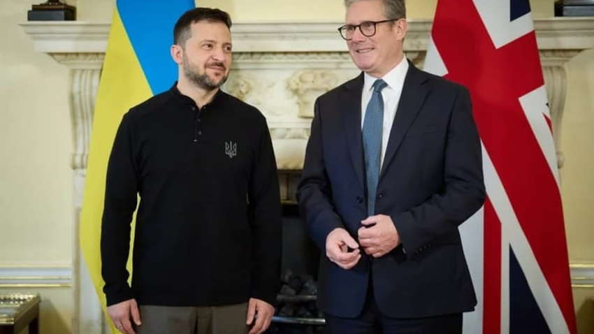 Великобритания усилит ВСУ: Лондон передаст 150 стволов и новую мобильную систему ПВО Великобритания усилит ВСУ: Лондон передаст 150 стволов и новую мобильную систему ПВО