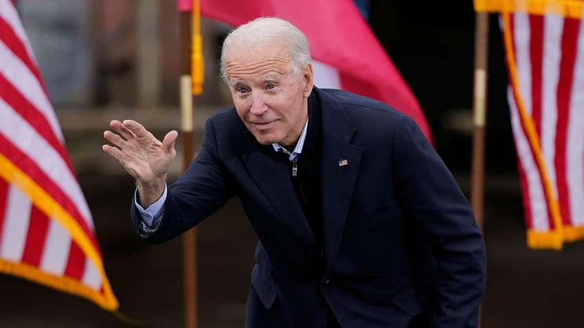 Большинство американцев не доверяют информации Байдена о COVID-19