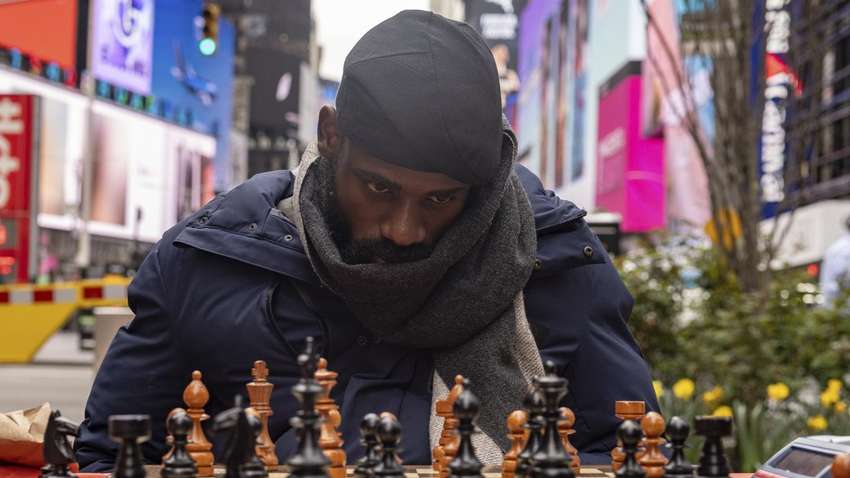 Рекордна партія: чоловік грав у шахи 60 годин на Times Square