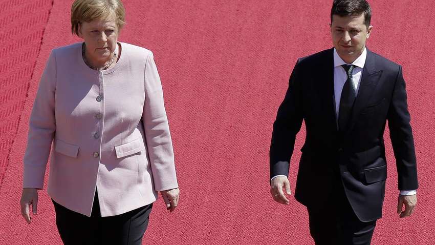 У Меркель не стали коментувати переговори Трампа з Зеленським і обіцяли допомагати Україні