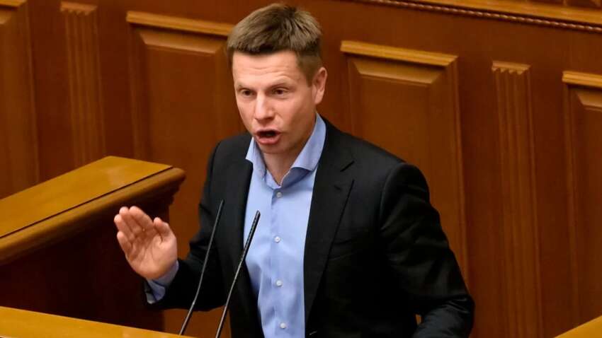 Призвал договориться с Россией: Гончаренко исключили из фракции "Европейская солидарность" Призвал договориться с Россией: Гончаренко исключили из фракции "Европейская солидарность"