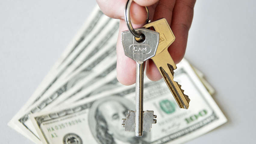 Коллекторы все чаще используют незаконные методы для выселения должников из собственных квартир: как избежать неприятностей