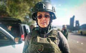 Российская певица сняла украинское знамя с Энергодарского городского совета: против нее возбудили дело