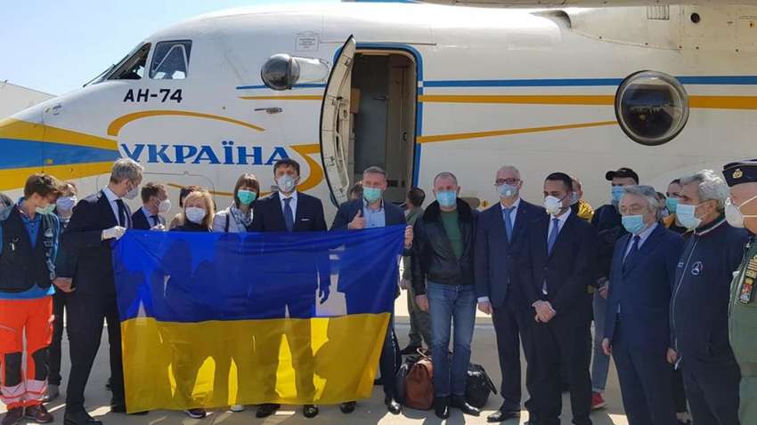 Украинские врачи возвращаются из Италии