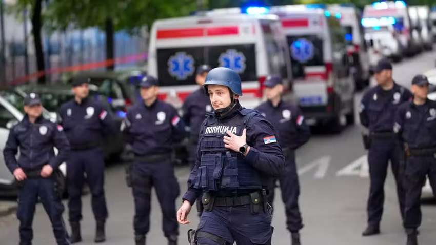 14-річний підліток влаштував масову стрілянину у сербській школі: є постраждалі та загиблі