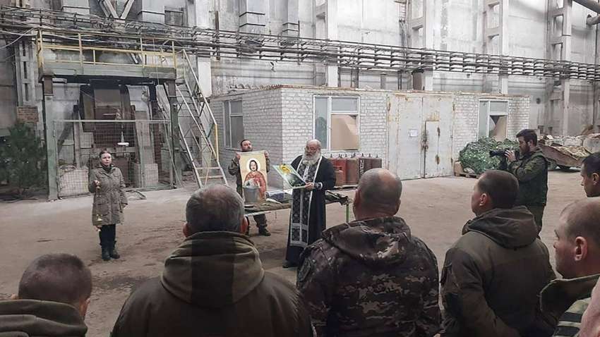 Оккупанты будут молиться на иконы с ликами Стремоусова и Гиви: РПЦ дала добро Оккупанты будут молиться на иконы с ликами Стремоусова и Гиви: РПЦ дала добро