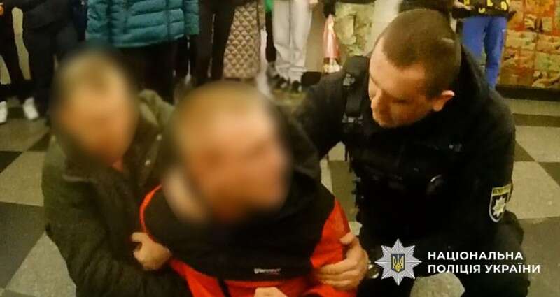 Подросток направил пистолет на полицейского: чем закончилась история Подросток направил пистолет на полицейского: чем закончилась история