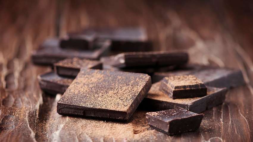 Експерти розповіли, чи можна їсти шоколад з білим нальотом Експерти розповіли, чи можна їсти шоколад з білим нальотом